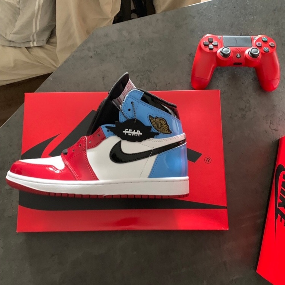 Air Jordan 1 Retro High Og Fearless - Picture 2 of 8